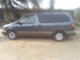 A picture of TOYOTA SIENNA VERY GOOD ENGINE AND SOUND CLEAN BODY AND