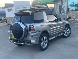 A picture of TOYOTA RAV4