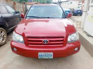 A picture of Toyota Highlander 2003 Model