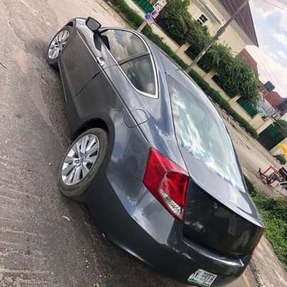 A picture of Distress 2012 Honda Accord with super sharp engine gear selecting