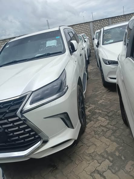 A picture of BRAND NEW LEXUS LX570