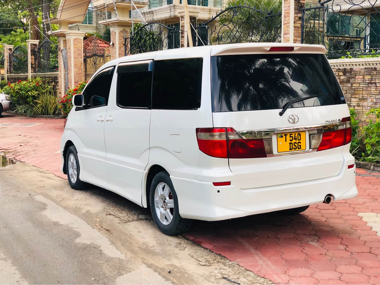 A picture of ALPHARD 0672210608