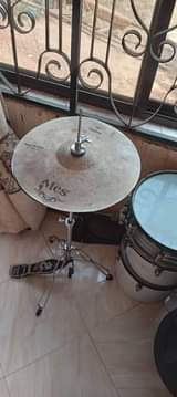 A picture of Q7 drum sets