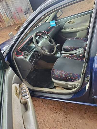 A picture of 2000 Toyota Camry 17655
