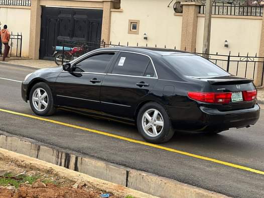 A picture of Extremely clean Nigerian used Honda accord EOD 2005 MODEL Everything