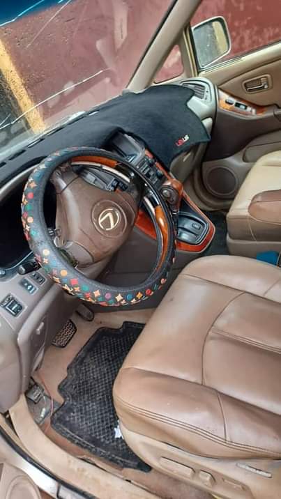 A picture of Used Lexus Rx300