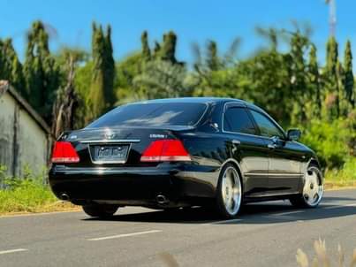 A picture of Toyota Crown Royal
