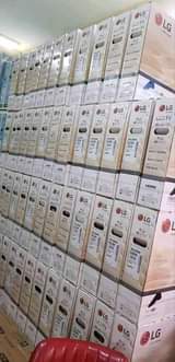 A picture of 370 000 last price for 32inch flat screen TV brand