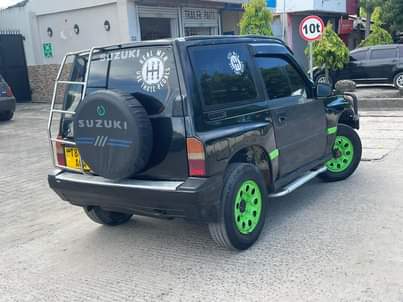 suzuki escudo