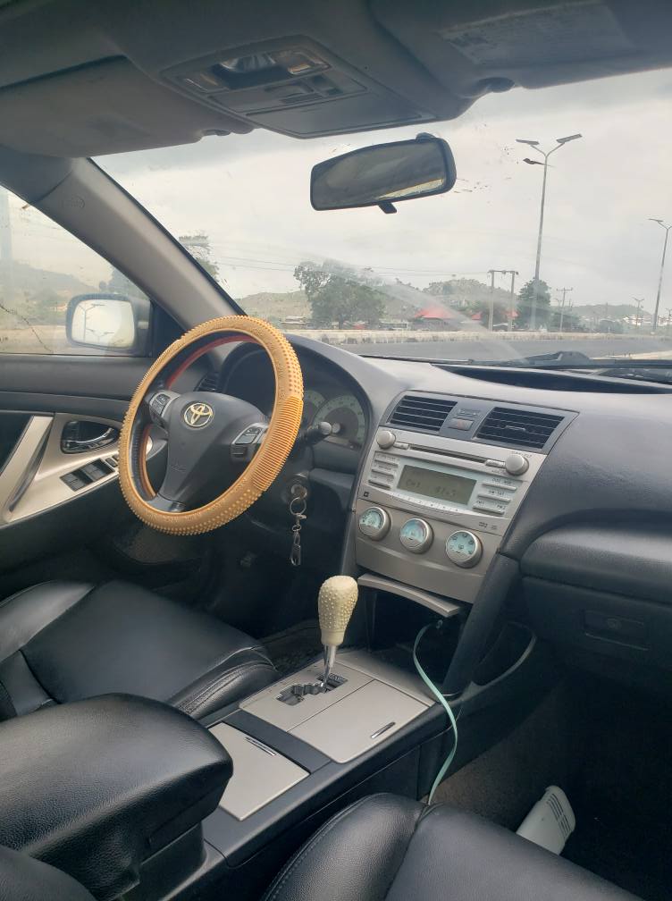 A picture of 2008 Toyota Camry SE