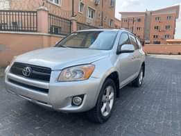 A picture of Toyota RAV4 2011 with very sound 4 plugs engine automatic