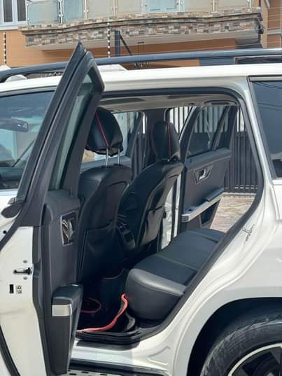 A picture of A year used 2015 Glk Fullest option Thumbstart Barely used