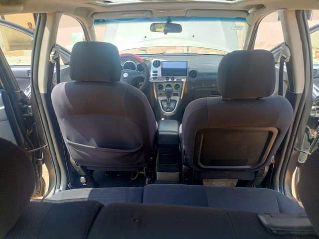A picture of Sharp Pontiac vibe 05