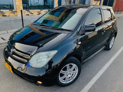 A picture of TOYOTA IST