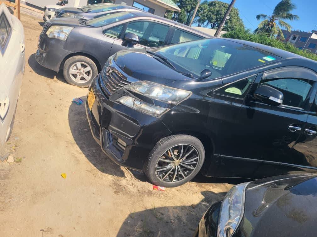 A picture of Toyota Vellfire
