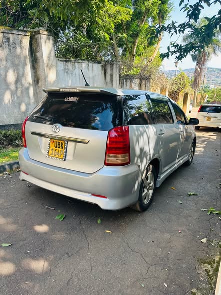 A picture of Toyota wish