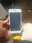 A picture of Iphone 6 en samsung s7 edge