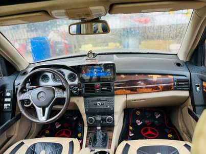 A picture of 2009 Mercedes Benz GLK