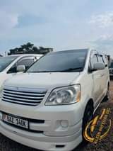 A picture of TOYOTA NOAH