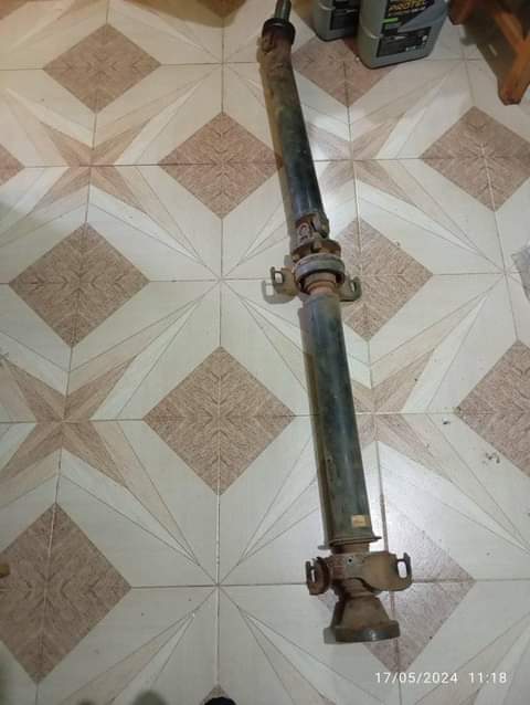 A picture of drive shaft and propeller