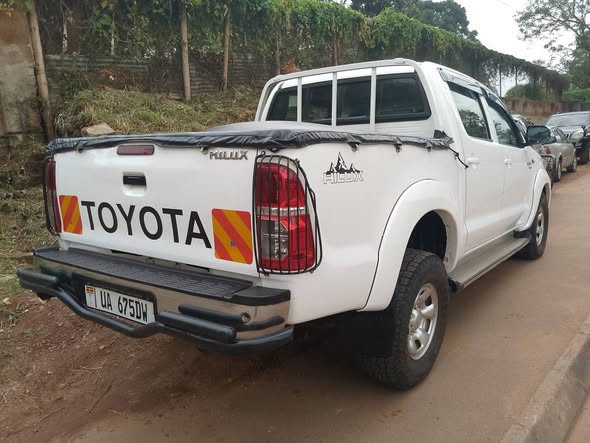 A picture of Toyota Hilux Manual For Sale 0704482571 Call Whatsapp