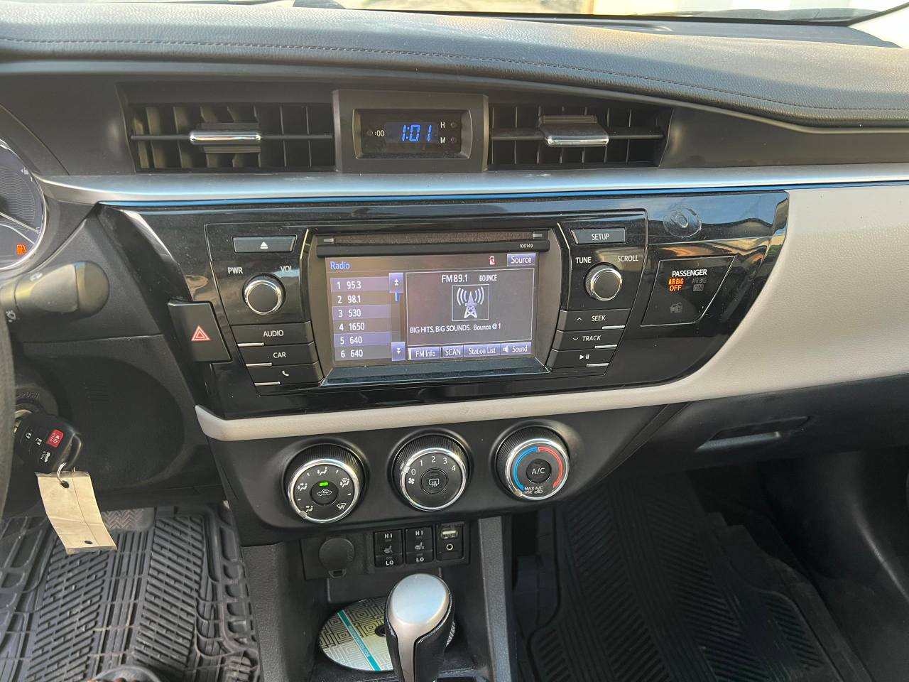 A picture of 2016 Toyota Corolla LE