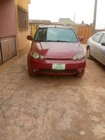 A picture of 2003 Clean Honda crv 2003