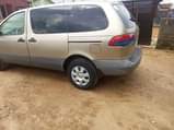A picture of Toyota sienna
