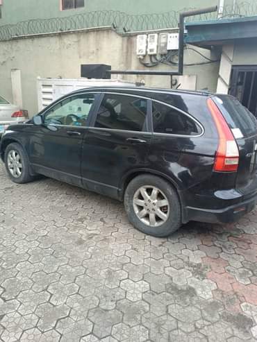 A picture of 2008 Nigeria used Honda CRV Condition Engine gear and AC