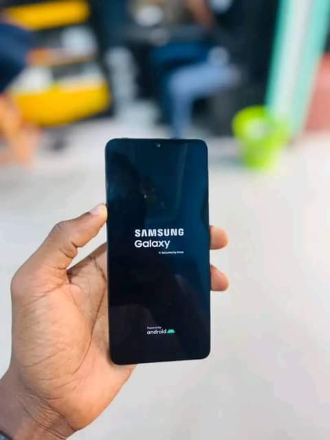 A picture of Samsung a32