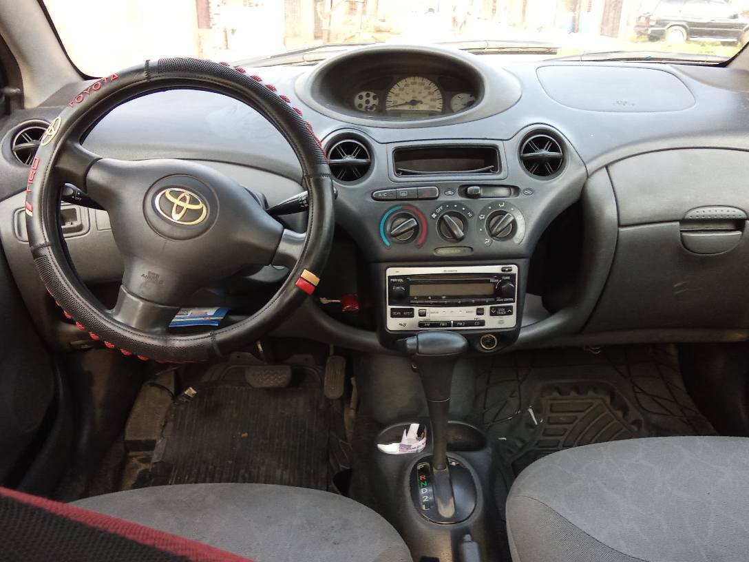 A picture of TOYOTA ECHO 2005 MODEL 2348125233592
