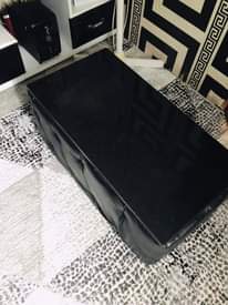 A picture of Kikabati na meza