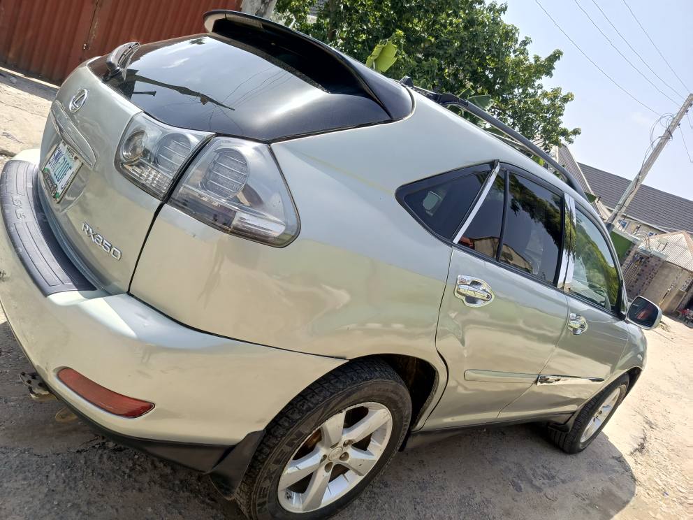 A picture of Lexus rx 350 2009 08069815139