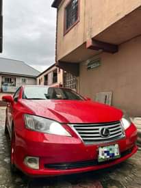 A picture of Lexus ES350