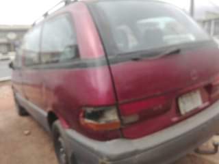 A picture of 2005 Toyota Previa Car Bus Car Bus