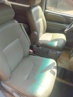 A picture of SMARTAUTOS Dealer s food Toyota sienna 2002 model Sound Engine