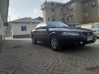 A picture of Toyota Camry 2000 TINY LIGHT