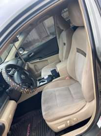 A picture of 2012 Toyota Camry in very good condition sound engine and