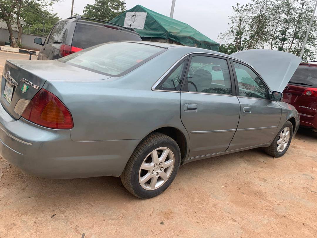 A picture of Toyota Avalon XLE