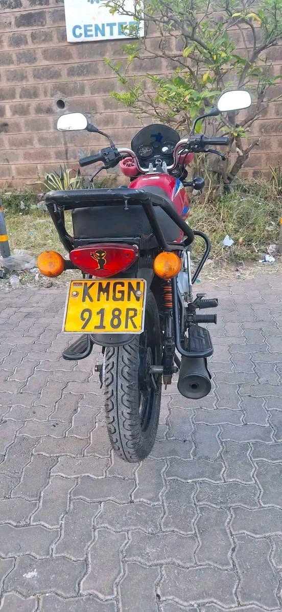 bajaj boxer
