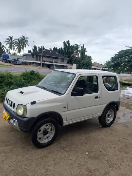 A picture of Suzuki Jimmy manual transmission