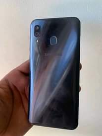 A picture of Samsung galaxy a30
