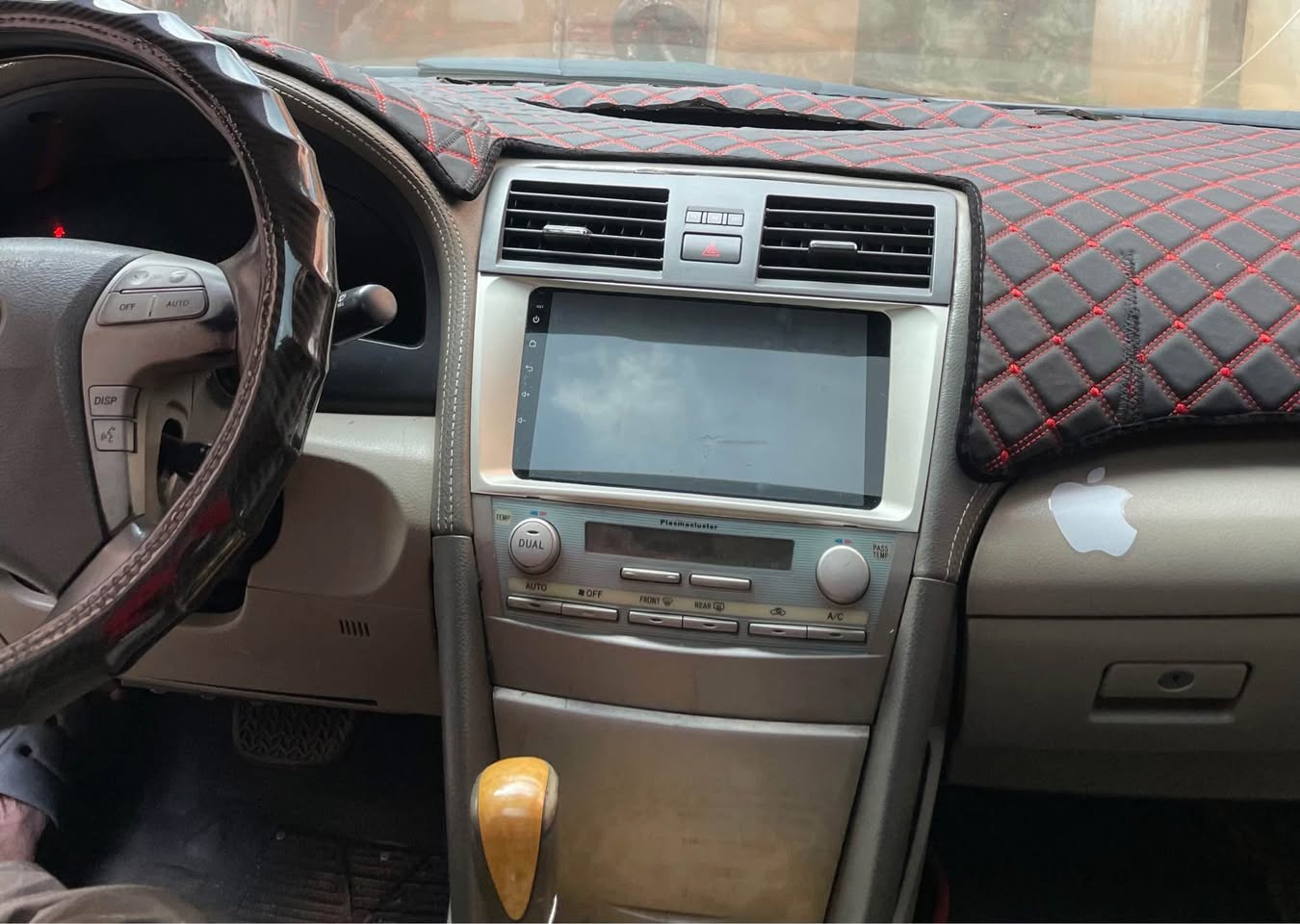 A picture of Very clean tokunbo standard Toyota Camry SE sport edition V6