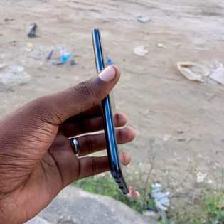A picture of SAMSUNGU