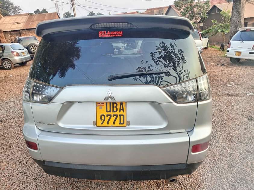 mitsubishi outlander