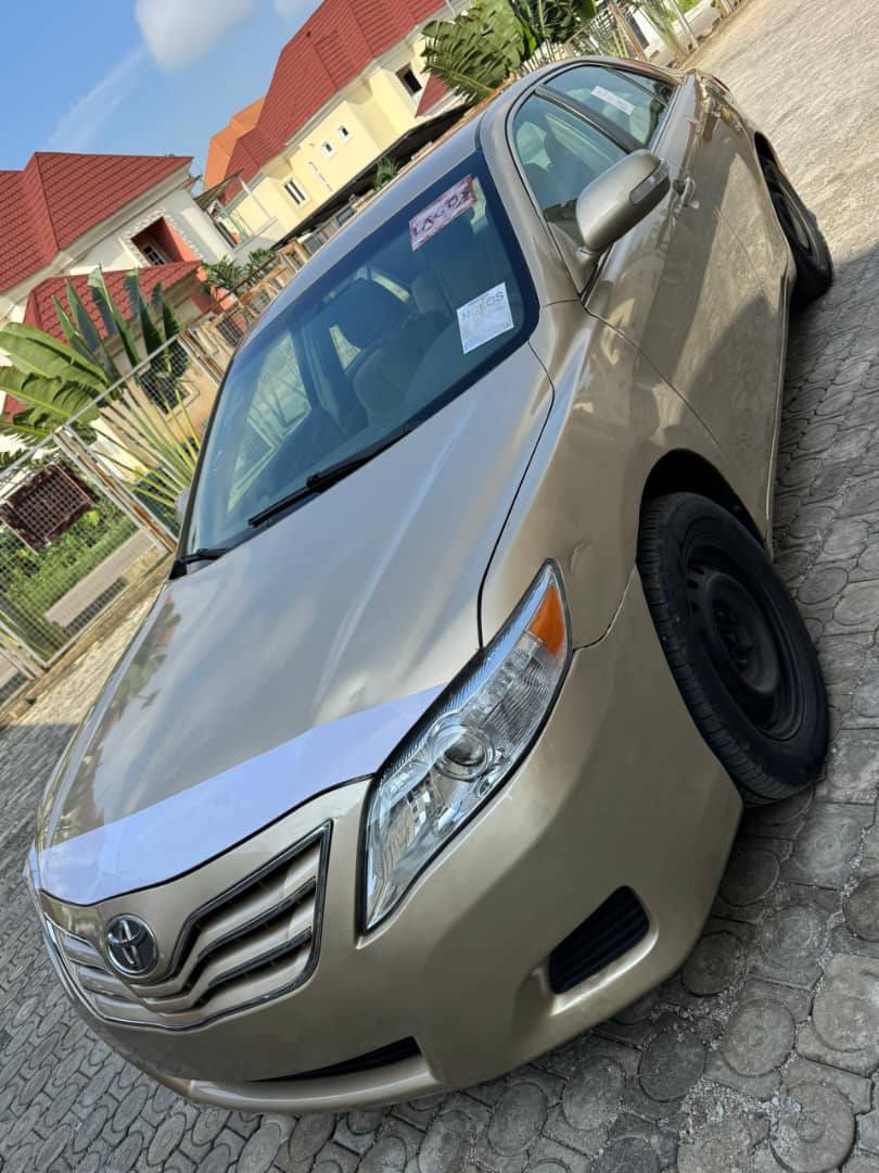A picture of 2009 Toks standard Toyota Camry