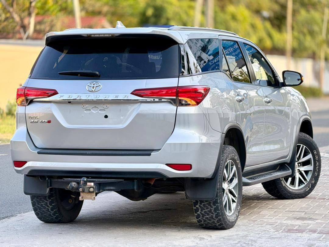 A picture of TOYOTA FORTUNER PUSH TO START 