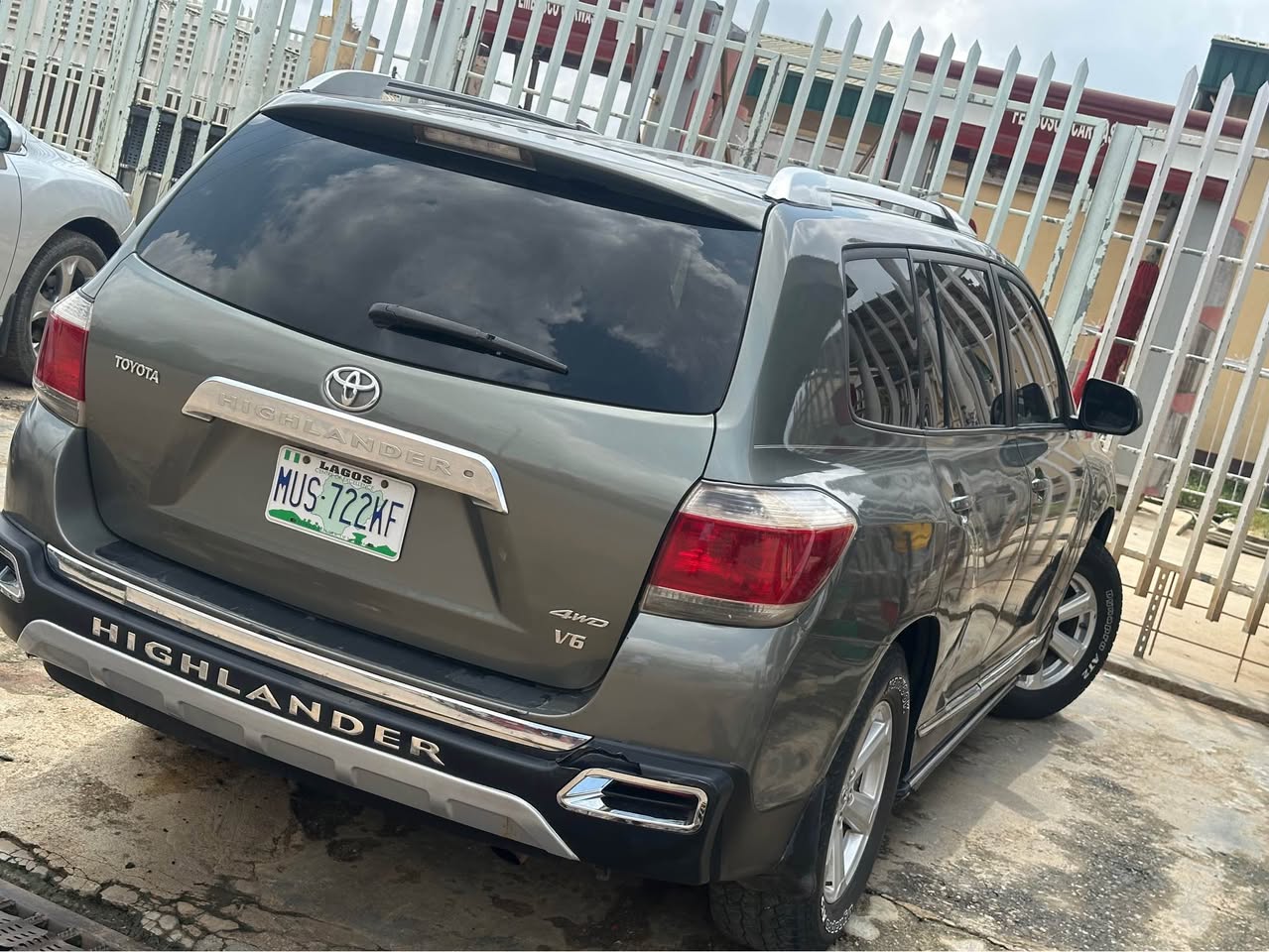 A picture of Toyota highlander 2009