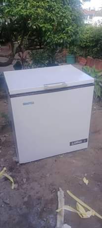 A picture of NAUZ FRIZA NA FRIJI USED LOCATION KIGOGO MBURAHAT 0789477231