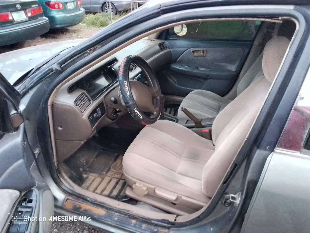 A picture of 2000 Toyota camry